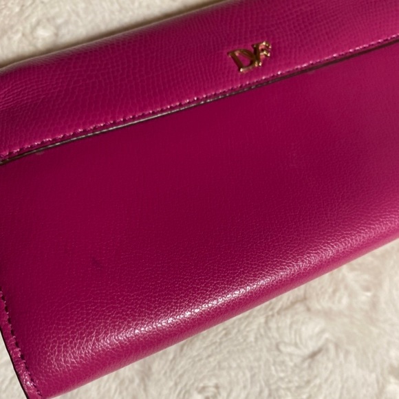 DVF Wallet Clutch Crossbody Purse - Picture 4 of 12